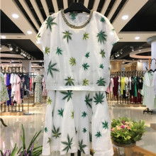 廣州剪標(biāo)品牌折扣女裝批發(fā) 走份模式的優(yōu)選之道